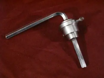 Rogers Parts - Double Tom Mount - Tom Post - Short Tom Arm