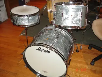 It's the show off your Ludwigs thread...post them if you've got them!