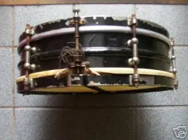 1920's ludwig snare black paint??