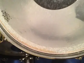 grey speckled paint in 76 Ludwig shells