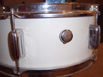 Aussie drummer alert: opinions on my sleuthing