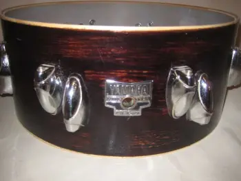 yamaha 1970's ??? Which wood please or something... Please
