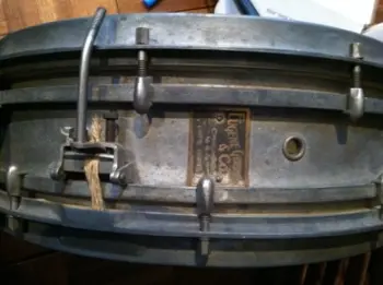 Help identify Eugene Geisler snare drum ?