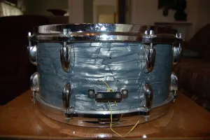 Gretsch Round Badge strainer questions...