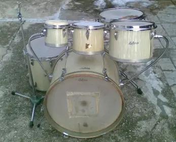 Help me identify the kit please