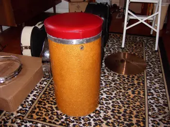 Ludwig Canister throne