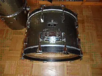 Interesting Pearl kit on German feebay