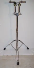 Need help IDying Pearl double tom stand