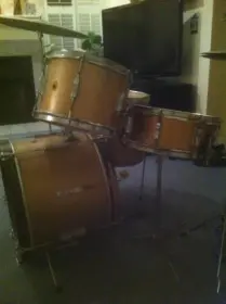 65 Ludwig Club Date