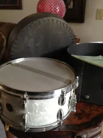 Gretsch snare help.... Identify model....