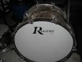 Identifying Rogers Drumset