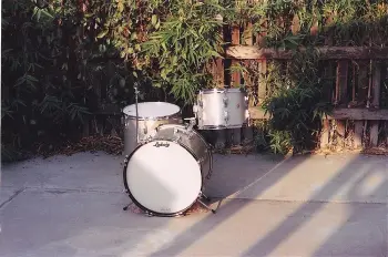 1960's bass drum leg question