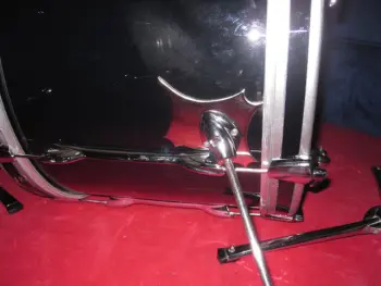Strange mounting plate on Moon kit