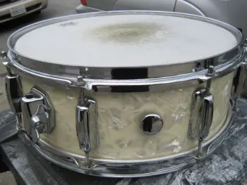 60's Pyramid W.M.P. snare