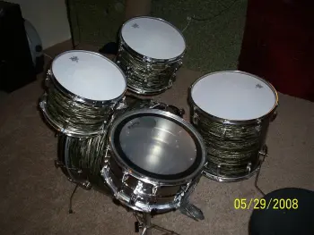 It's the show off your Ludwigs thread...post them if you've got them!