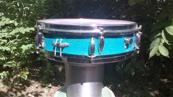 Tromsa aquamarine sparkle snaredrum