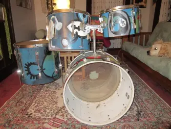 Ludwig Machs with White Interiors?