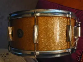 1940's blue pearl 8 lug gretsch snare????