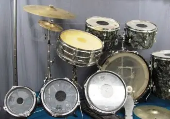 Nice 60's Ludwigs B.D.P. set on....
