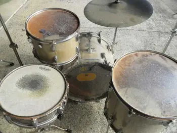 Saved drums from trash