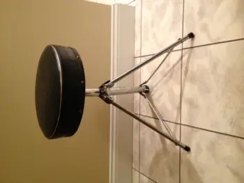 vintage drum throne