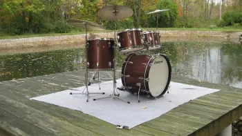Ludwig Burgundy Sparkle