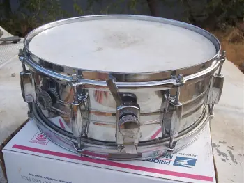 1960's CREST C.O.S. 5.5x14 snare drum