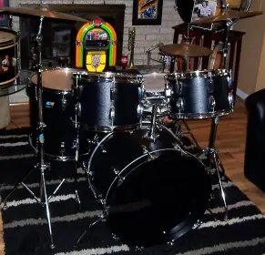 LUDWIG LATE 70s BLACK PANTHER KIT