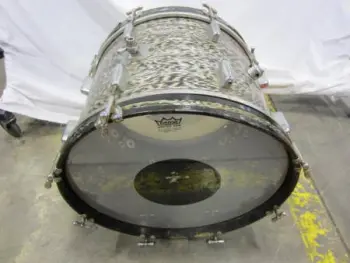 Rogers Holiday 14x20 bass on....
