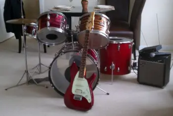 Scored a Ludwig Standard Ruby Strata Set Today