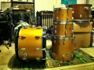 Should I restore this Ludwig keystone badge kit?