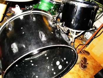 Drum painting/ House painting, What's the difference ?