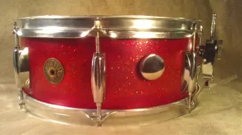 vintage gretsch 4157 snare, red sparkle, micro / renown throw $300! deal!