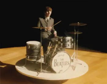 Who has the smallest kit?  (square ft)