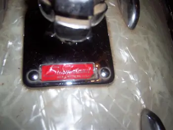 Slingerland badge/sticker question