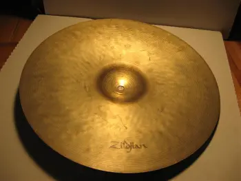 New Old Pie Plates-Anyone Seen Armand Sig.?