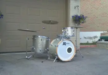 It's the &quot;show off your Rogers drums&quot; thread!