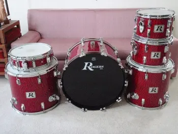 It's the &quot;show off your Rogers drums&quot; thread!