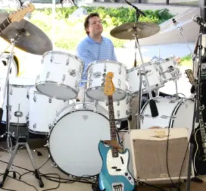 It's the &quot;show off your Rogers drums&quot; thread!