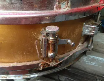 Restoration of a 1969? Ludwig piccolo snare (3x13)