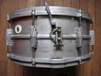 Snare identity help...NOB Silver Anniversary? Year?