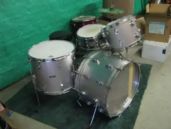 Laurel drums