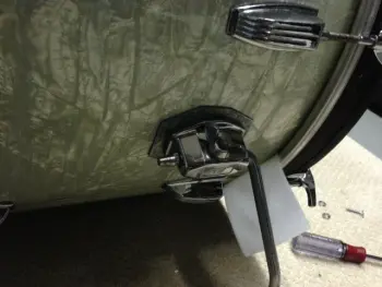 68 Luddies crack by spur mount ...repairable??