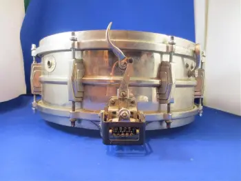 Help in identifying vintage Ludwig snare