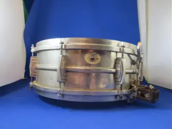 Help in identifying vintage Ludwig snare