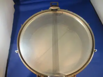 Help in identifying vintage Ludwig snare