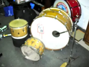40s Leedy drum head