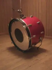 Red Sparkle Ludwigs... Yes or No... to offer or to pass??