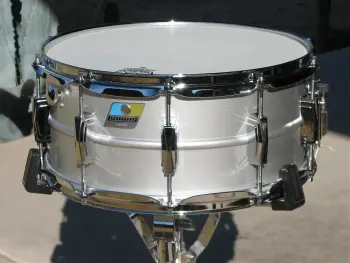 Officially is this a Supraphonic or Acrolite?