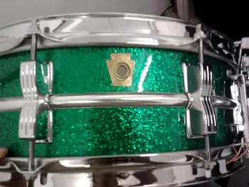 1965 Ludwig Supraphonic with wood veneer